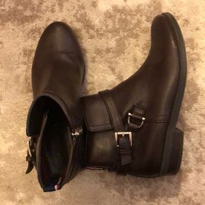 Tommy Hilfiger booties